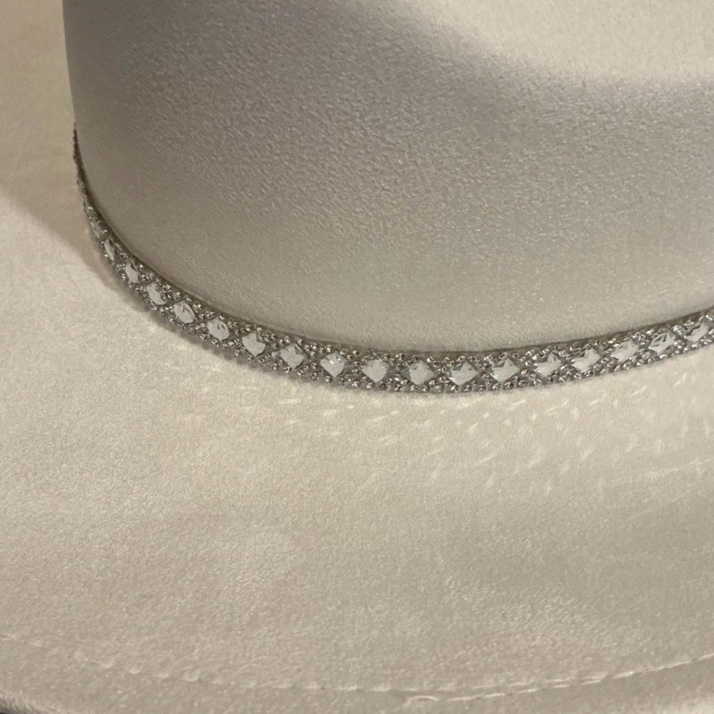 Chic White Hat with Silver Detailing - Picture 2 of 5